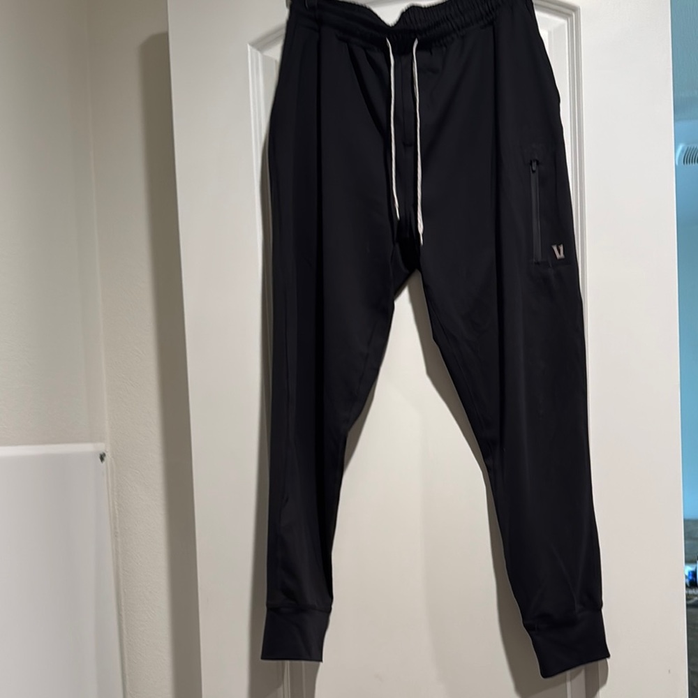 Vuori men’s Sunday Performance Jogger